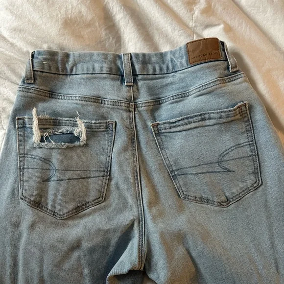 American Eagle Outfitters Light Blue Ripped High Rise Jeans - Picture 2 of 5